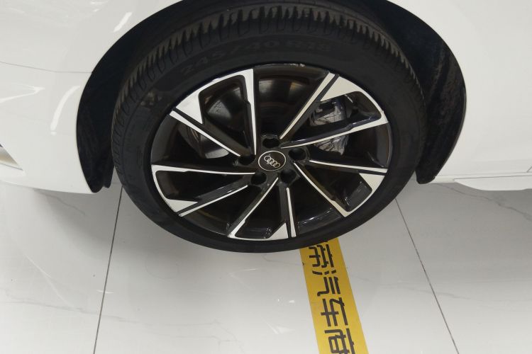 奥迪A4L 2022款 40 TFSI 时尚致雅型车身外观6007