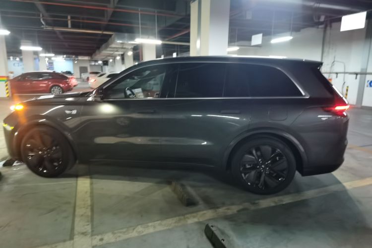 理想汽车 理想L8 2023款 Pro车身外观4