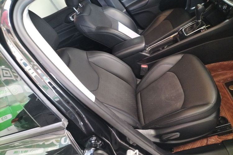 Jeep 指南者 2021款 220T 自动领先版局部细节41