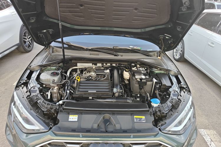 奥迪A3 2021款 A3L Limousine 35 TFSI 进取运动型机舱底盘24