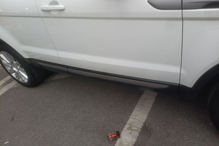 路虎 揽胜极光 2018款 240PS SE 智耀版局部细节9001