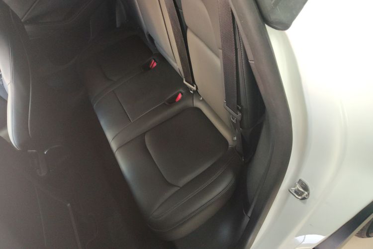 特斯拉 Model Y 2021款 长续航全轮驱动版中控内饰21