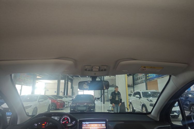 标致2008 2014款 1.6L 手动潮流版中控内饰22