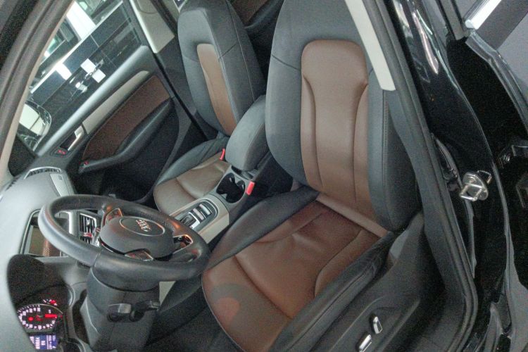 奥迪Q5 2018款 典藏版 40 TFSI 进取型中控内饰19