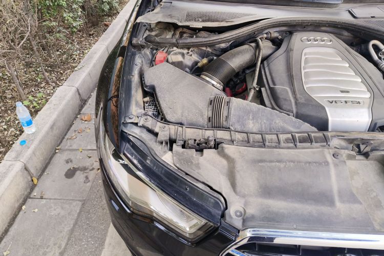 奥迪A6L 2014款 30 FSI 技术型局部细节9006