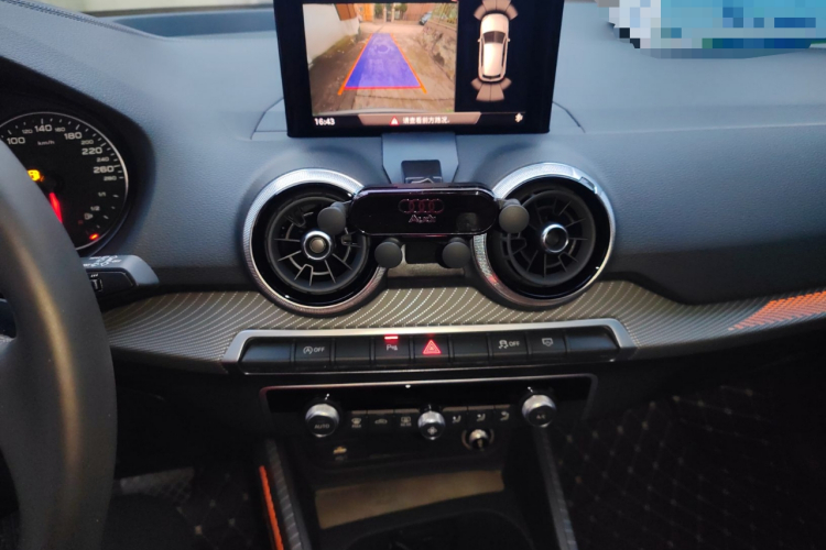 奥迪Q2L 2024款 35TFSI 时尚动感型中控内饰16