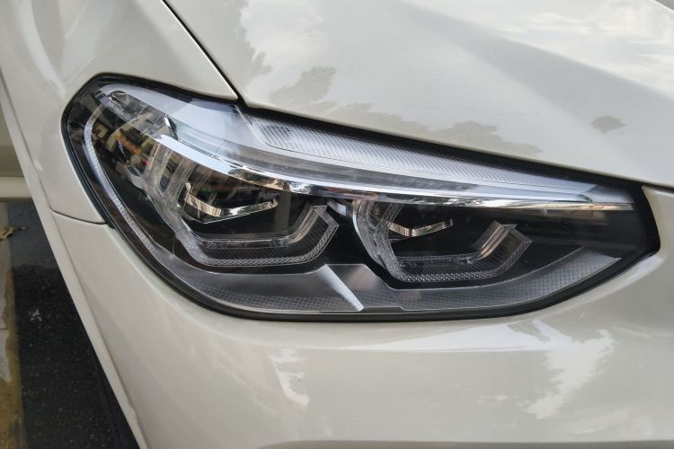 宝马X4 2020款 xDrive25i M运动套装车身外观8