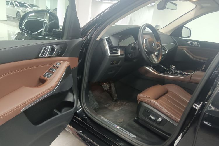 宝马X5(进口) 2021款 改款 xDrive30i M运动套装中控内饰20