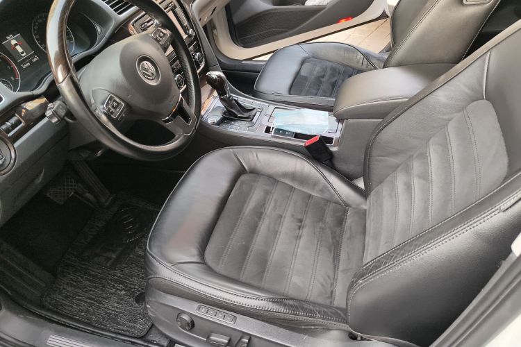 大众 帕萨特 2014款 1.8TSI DSG至尊版中控内饰19