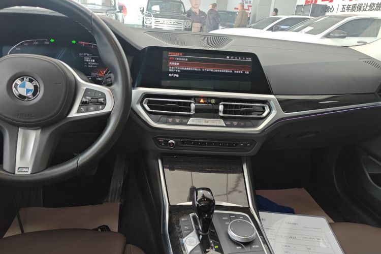 宝马3系 2022款 325Li M运动套装中控内饰16