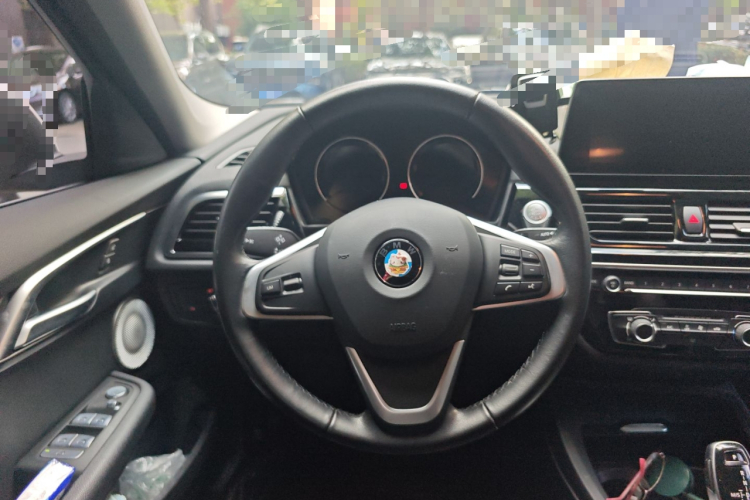 宝马1系 2022款 120i M运动版中控内饰13