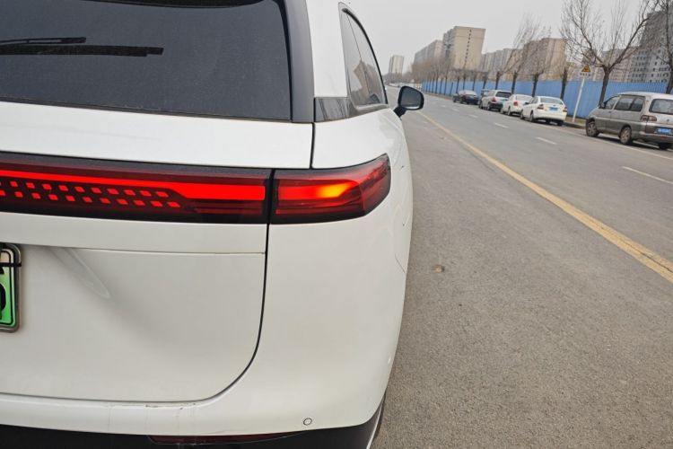 小鹏G9 2022款 702 Pro车身外观9