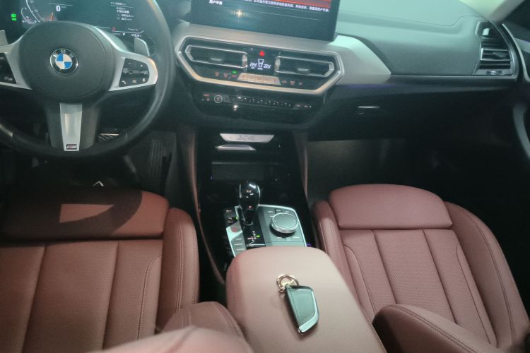 宝马X4 2022款 xDrive 25i M运动套装局部细节18