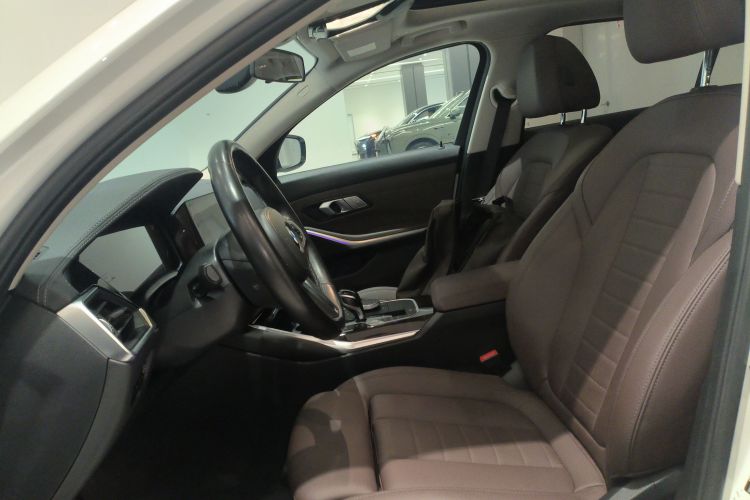 宝马3系 2021款 改款 325Li M运动套装中控内饰19