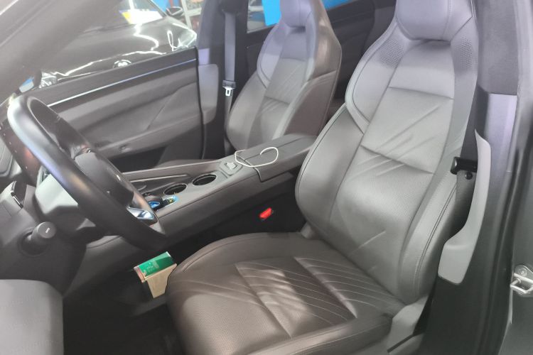 极氪001 2024款 WE版 100kWh 后驱局部细节19