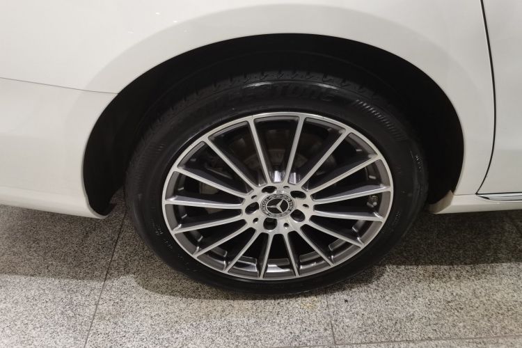 奔驰E级 2023款 E 260 L车身外观6008