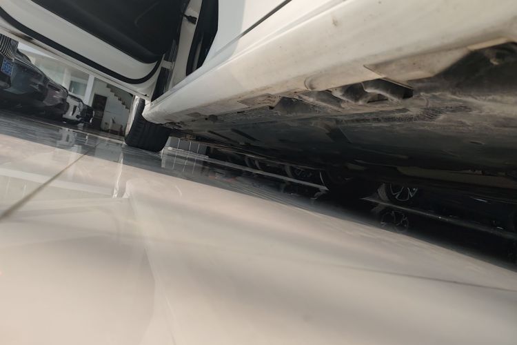 奔驰A级 2021款 A 200 L 运动轿车时尚型局部细节9002