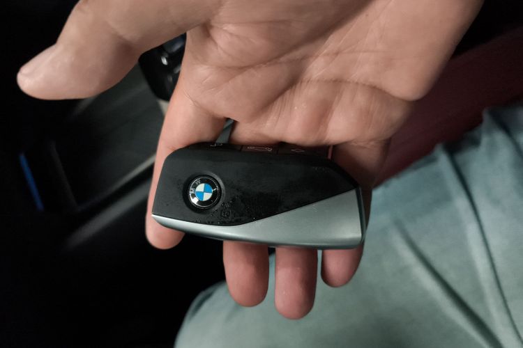 宝马i5 2024款 eDrive 35L 尊享型 M运动套装中控内饰7001