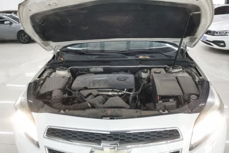 雪佛兰 迈锐宝 2014款 2.0L 自动豪华版机舱底盘24