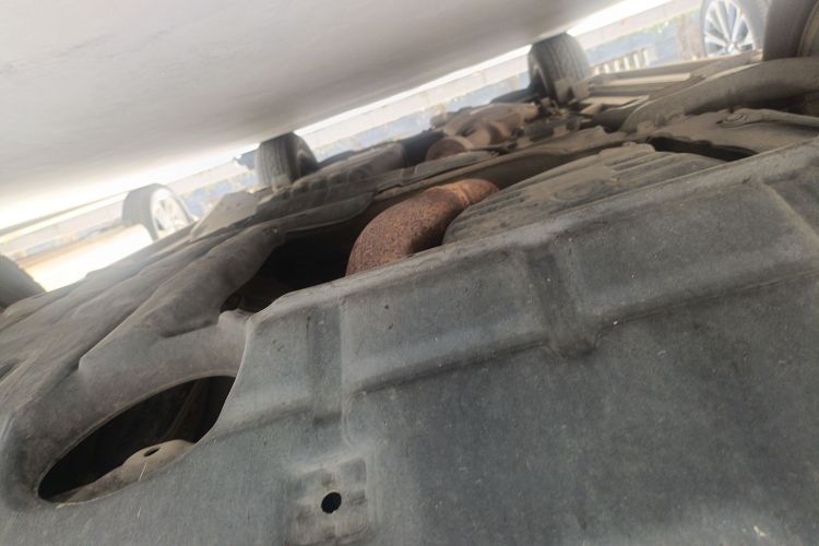 丰田 RAV4荣放 2011款 2.0L 自动豪华版局部细节9008