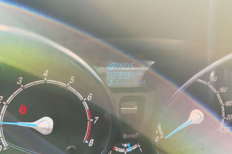 福特 嘉年华 2013款 三厢 1.5L 自动时尚型中控内饰15