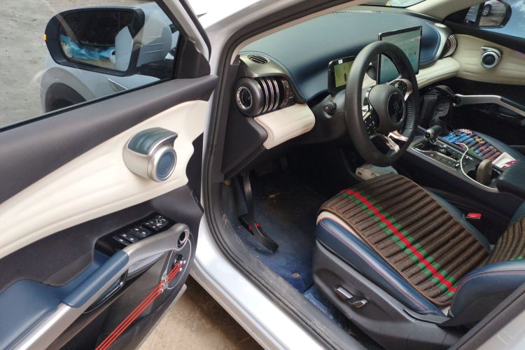 比亚迪 元PLUS 2022款 510KM 旗舰型中控内饰20