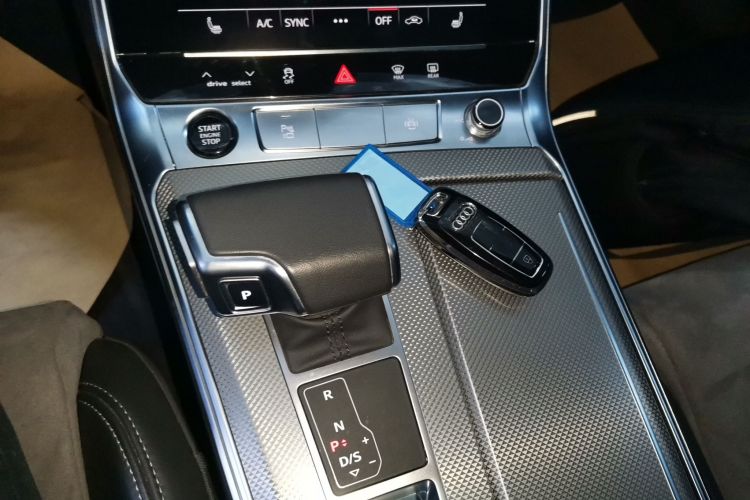 奥迪A6L 2024款 45 TFSI 臻选动感型局部细节18