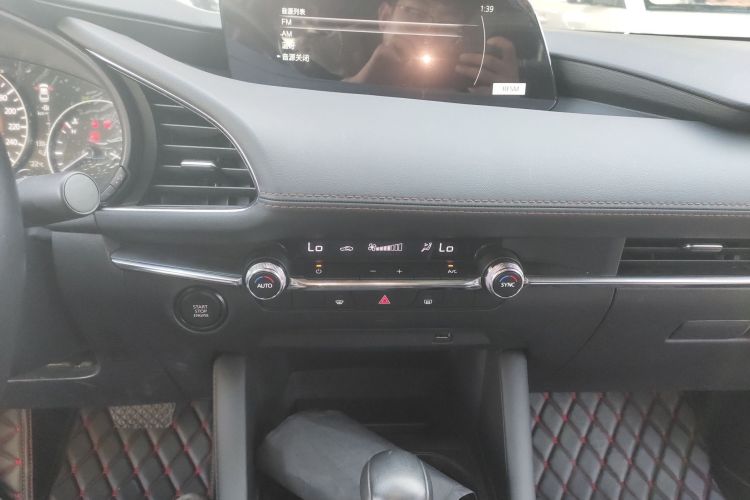 马自达3 昂克赛拉 2023款 2.0L 自动质臻版中控内饰16