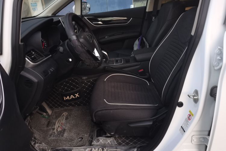 比亚迪 宋MAX 2019款 1.5T 自动智联睿逸天窗型 7座 国VI中控内饰19