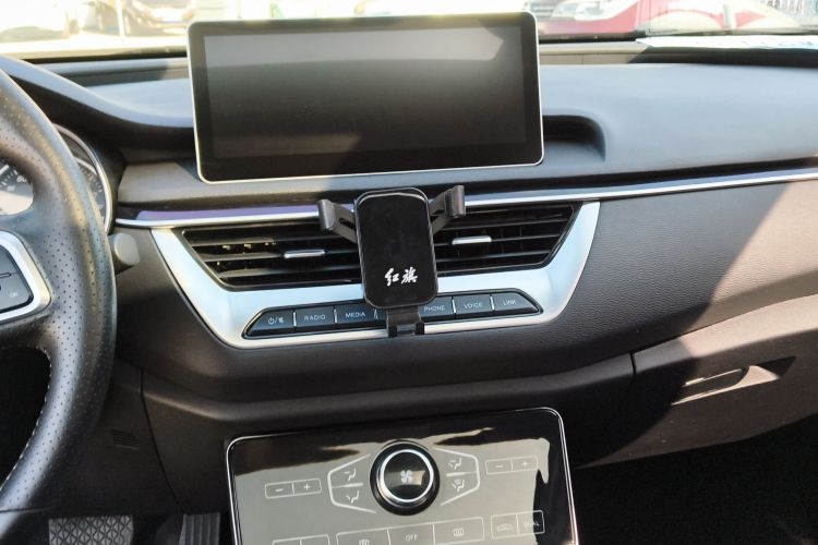 红旗H5 2020款 1.5T DCT旗悦版中控内饰16