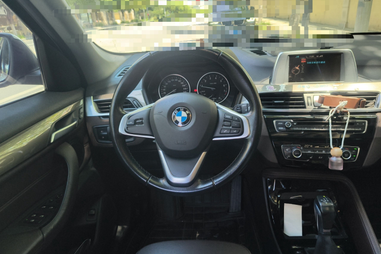 宝马X1 2016款 sDrive20Li 豪华型局部细节13