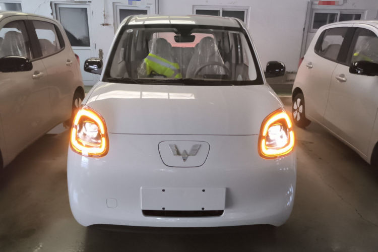 五菱汽车 宏光MINIEV 2025款 四门版 进阶款车身外观2