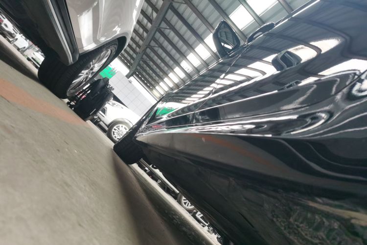 宝马5系(进口) 2022款 改款二 525i M运动套装机舱底盘30