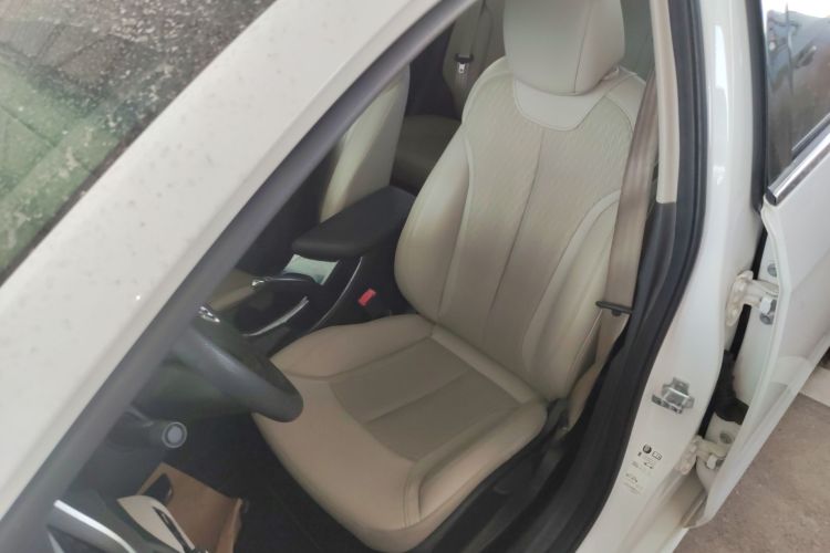 别克 英朗 2017款 15N 自动精英型局部细节19