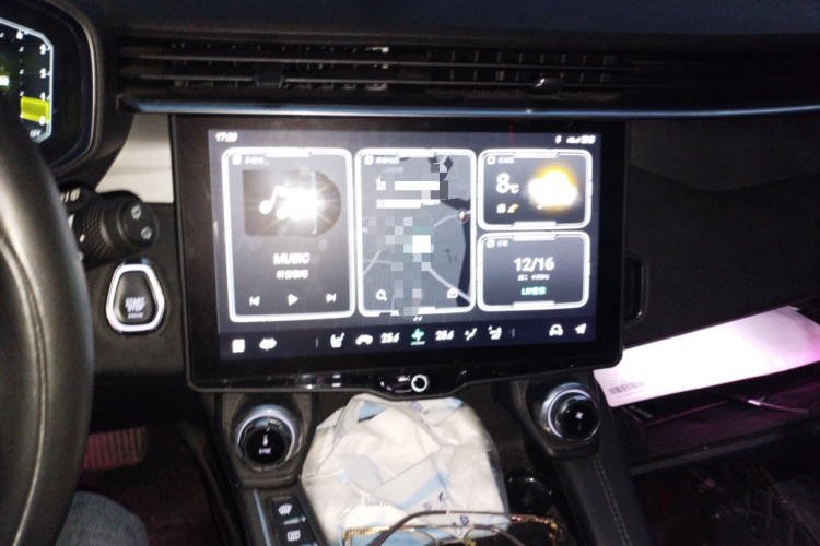 领克01 2021款 2.0TD 两驱型Pro中控内饰16