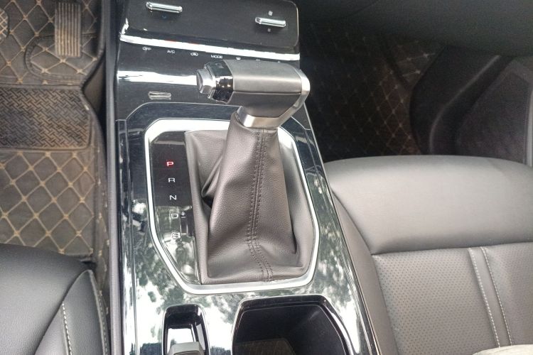 五菱汽车 五菱凯捷 2020款 1.5T CVT尊贵型中控内饰18