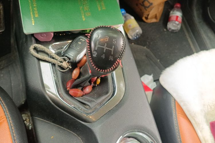 东南DX3 2016款 1.5L 手动尊贵型中控内饰18