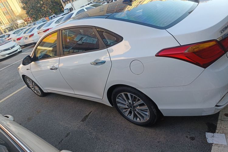 现代 名图 2017款 1.6T 自动智能型GLS 国V车身外观4