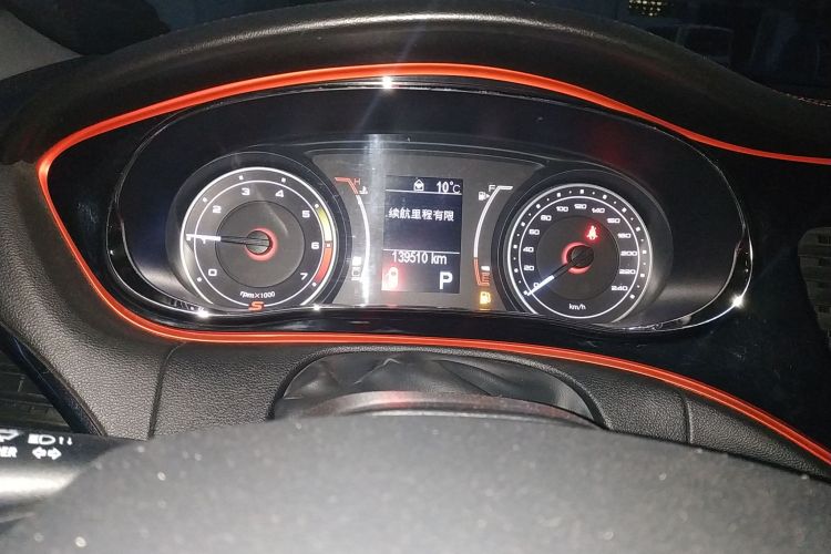 菲亚特 菲翔 2015款 1.4T 自动跃享版中控内饰14