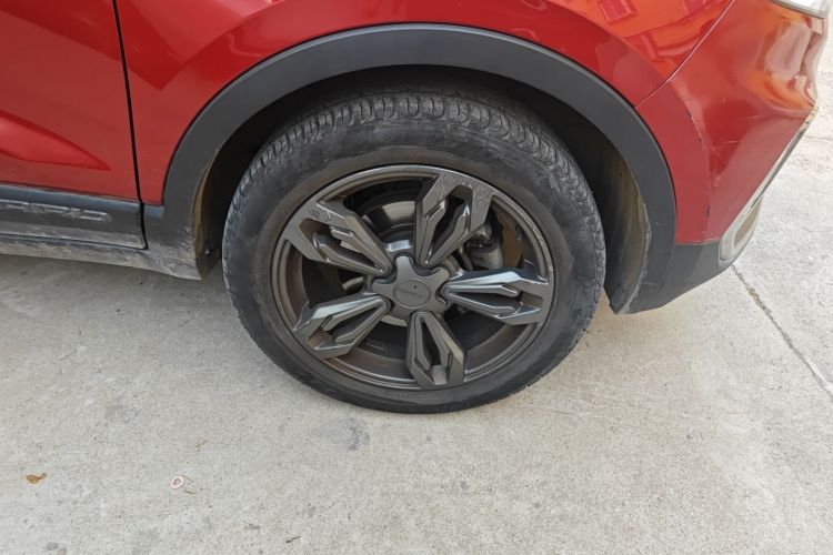 猎豹汽车 猎豹CS9 2017款 1.5L 手动风尚型车身外观10