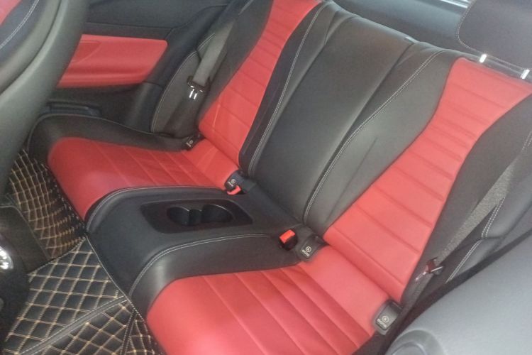 奔驰E级(进口) 2023款 改款 E 300 轿跑车中控内饰21