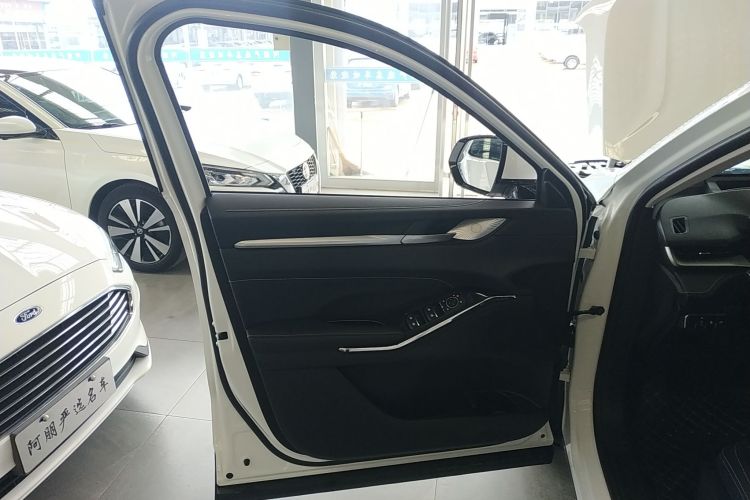 哈弗H6 2022款 第三代 1.5T 自动两驱Max中控内饰47