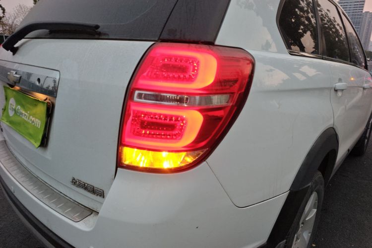 雪佛兰 科帕奇 2014款 2.4L 两驱城市版 5座车身外观9