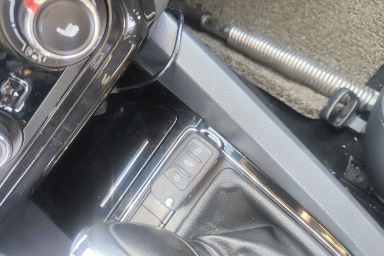 大众 速腾 2017款 180TSI 自动臻享版中控内饰11