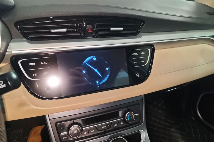吉利汽车 帝豪 2018款 1.5L CVT豪华型中控内饰16