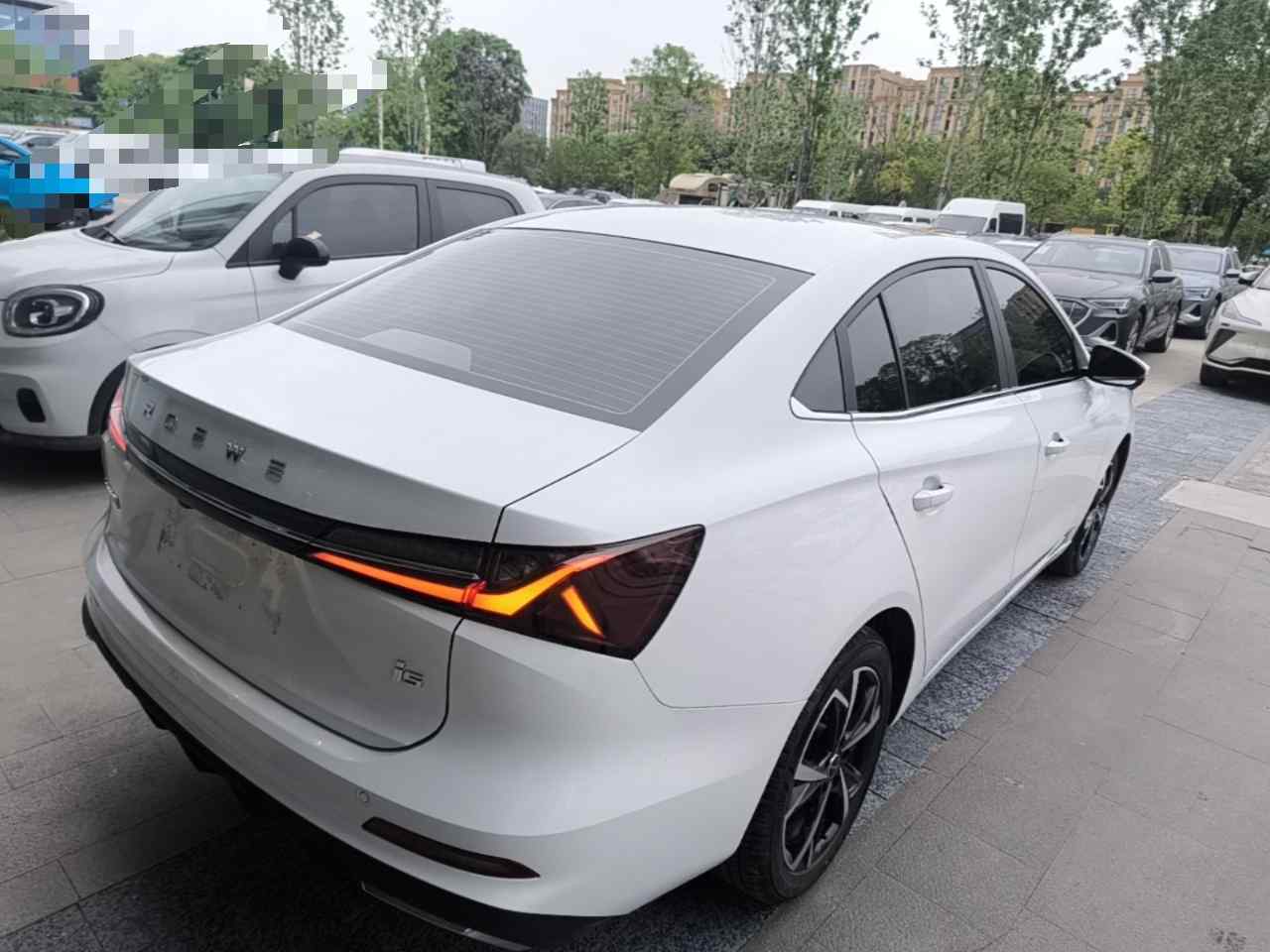 荣威i5 2023款 1.5L CVT尊荣版(4)