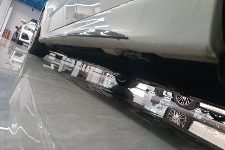 奔驰C级 2022款 改款 C 260 L 运动版局部细节9002