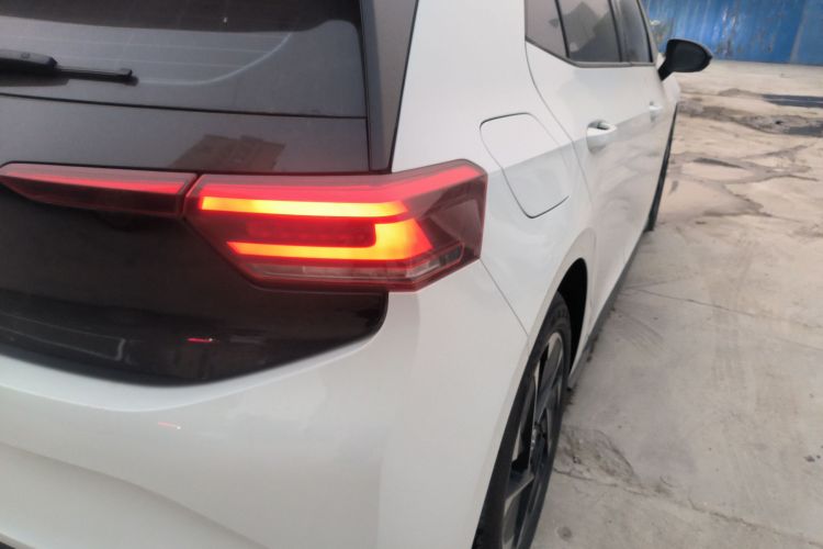 大众ID.3 2025款 聪明款 出众版车身外观6006