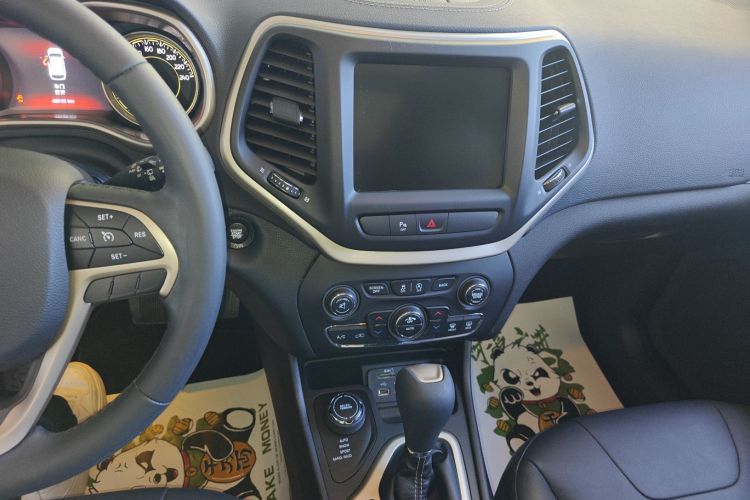 Jeep 自由光 2017款 2.4L 专业智能版中控内饰16