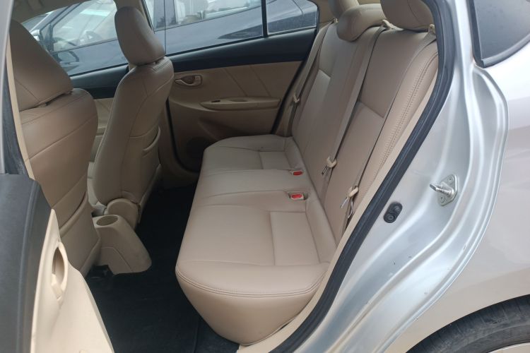 丰田 威驰 2014款 1.5L 自动智臻版中控内饰21